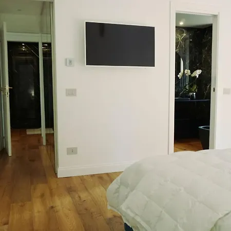 Apartment Elegante In Porta Venezia A Milan