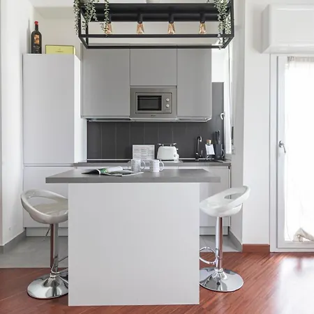 Italianway - Lorenteggio 30 * Milano