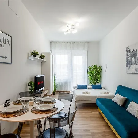 Emerald House Apartment *