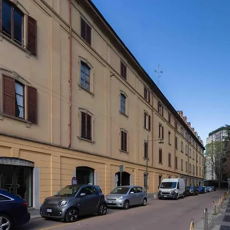 Art Cadorna Area 3 Persons
