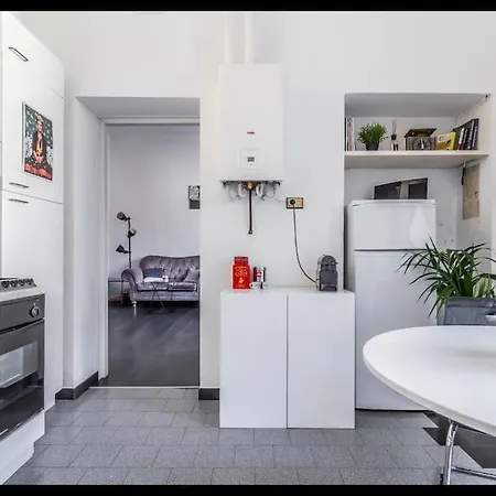 Green Quiet In The City Center * Milan