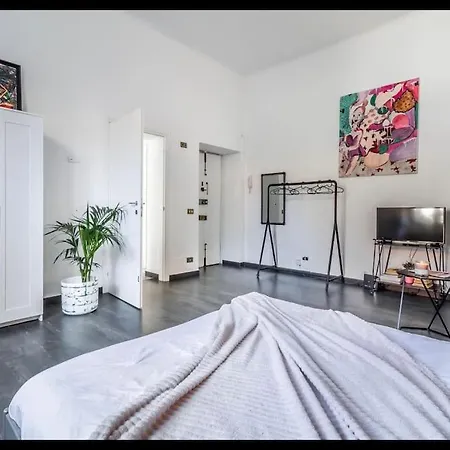 Green Quiet In The City Center Apartment Milan