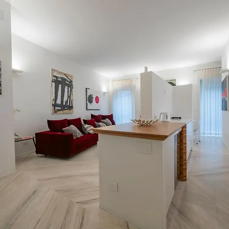 Apartamento Youhosty - Duomo Milán