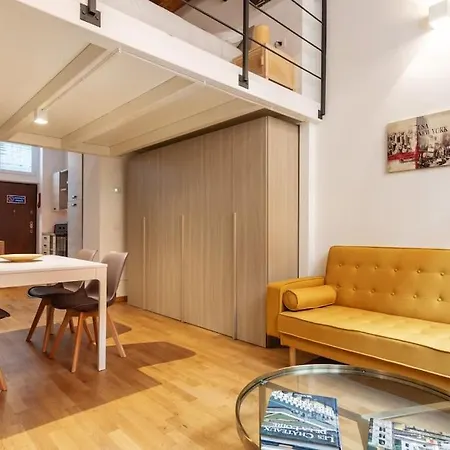Serena's Blue In Dergano Apartment Milan