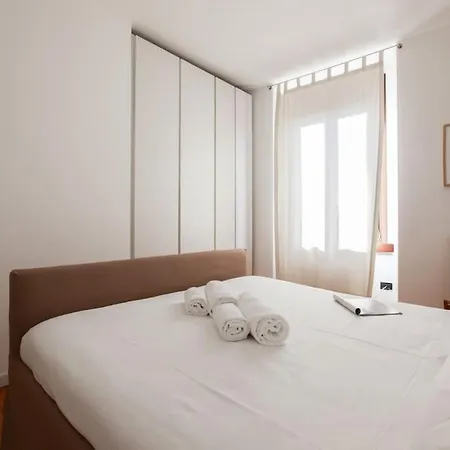 Hacca Collection - Brera & Fashion District - Bright 2br Apartment *