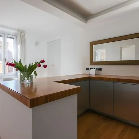 Hacca Collection - Brera & Fashion District - Bright 2br Apartment *
