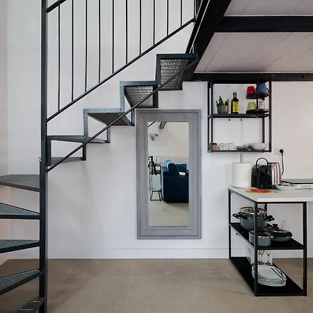 Suity L Pisacane 53 * Milano