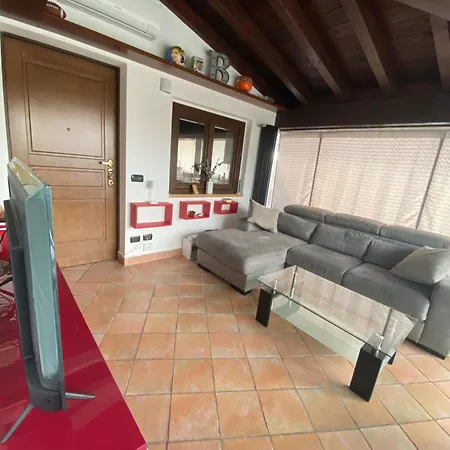 Rooftop Terrace - Elegante Attico Con Idromassaggio 아파트 밀라노