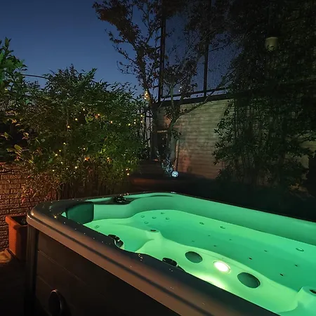 Apartment Rooftop Terrace - Elegante Attico Con Idromassaggio