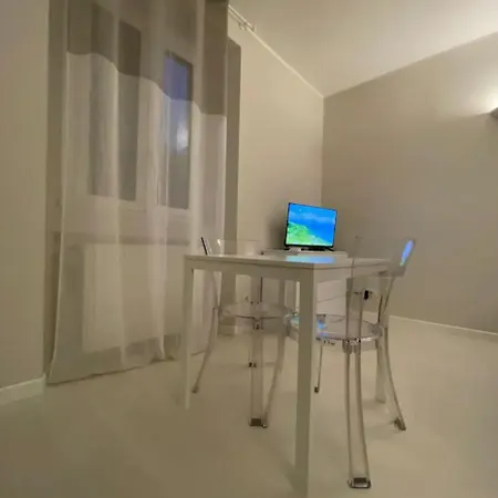 Apartamento Regina In Sky Santa Giulia - Sky Tv, Wifi E Breakfast Box