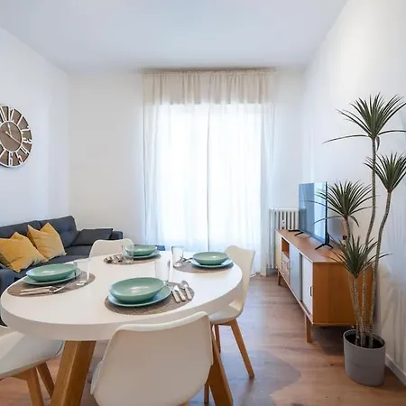 Apartamento Quadrilocale Metro5 Istria 3 Bedrooms Milão