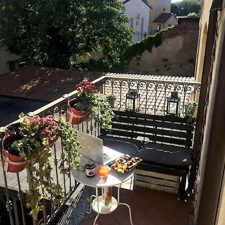 Apartment Perla Di Nolo - - Luxury Sleeps 4