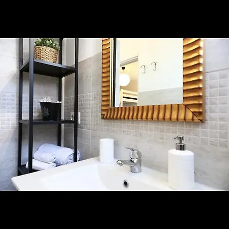 Casa Della Famiglia 10 Minuti Da Duomo Di E San Siro Apartmán