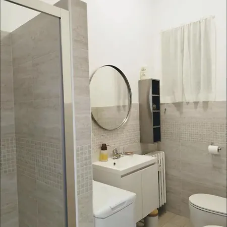 Apartamento Casa Della Famiglia 10 Minuti Da Duomo Di E San Siro *