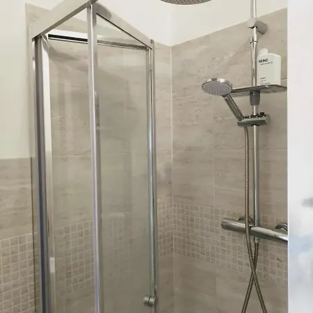 Casa Della Famiglia 10 Minuti Da Duomo Di E San Siro Apartmán