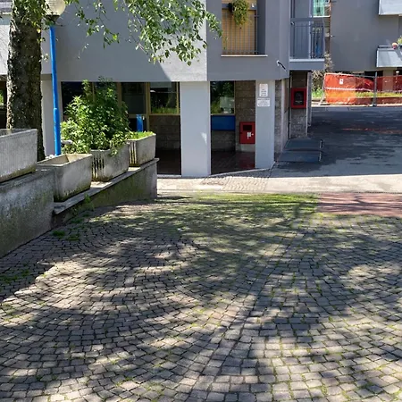 Casa Della Famiglia 10 Minuti Da Duomo Di E San Siro Apartmán *