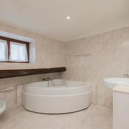 Spazioso E Comodo In Fs - Ac Apartman Milánó