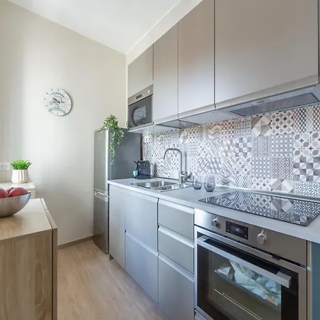 The Best Rent - Bright Two-bedroom In Porta Romana 밀라노