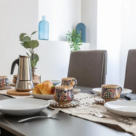 The Best Rent - Bright Two-bedroom In Porta Romana 아파트