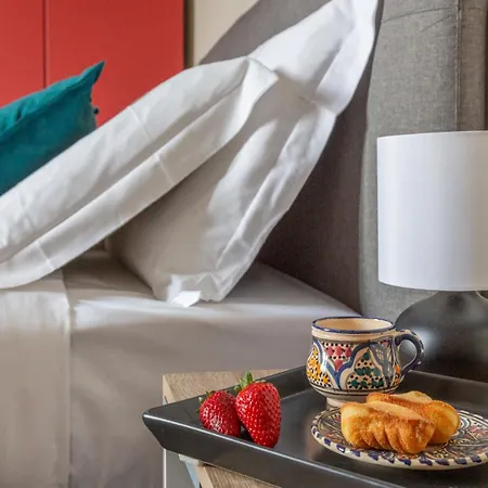 The Best Rent - Bright Two-bedroom In Porta Romana 아파트 밀라노