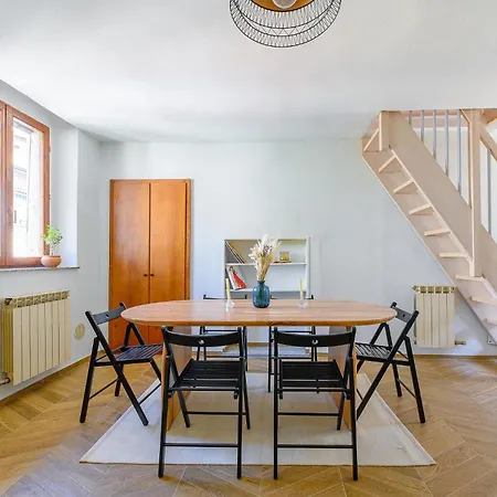 Daire Charming Modern In Medieval Courtyard