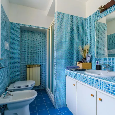 Charming Modern In Medieval Courtyard Apartamento