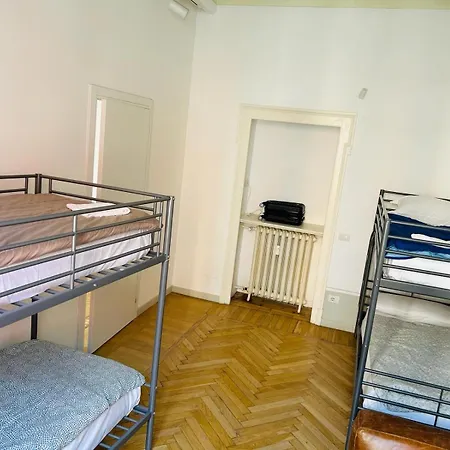 Easy Italy Grand * ミラノ