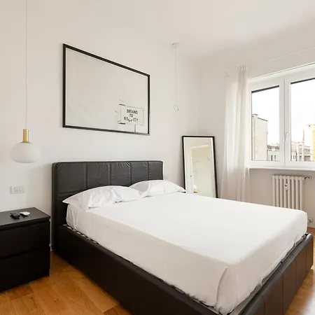 Apartment Bright *
