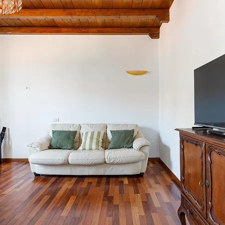 Porta Romana M3- Cosy 公寓 *