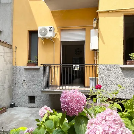 Apartment Ampio Bilocale Zona Navigli Milan