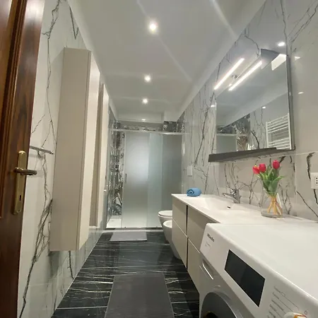 New And Elegant On The Navigli Netflix E