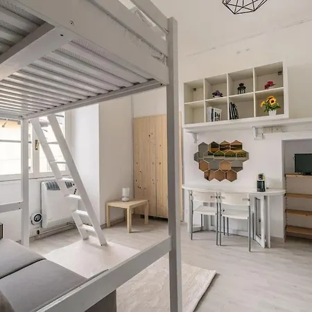 דירה Cozy In The Center Of מילאנו