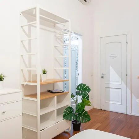 New! Lovely & Friendly In Center B Lägenhet Milano