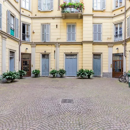 Piazza Tricolore - Metro Blu Duomo A 10 Min Милан