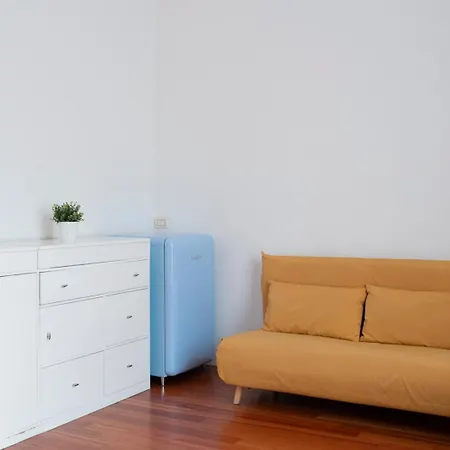 New! Lovely & Friendly In Center A *