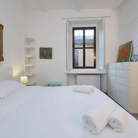 Chinatown Elegant - Youhosty