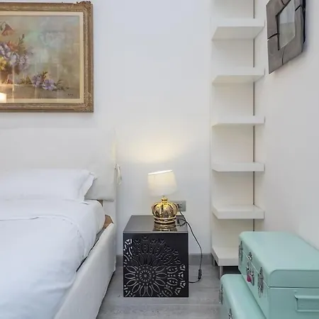 Chinatown Elegant - Youhosty