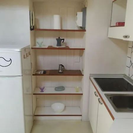 Appartamento Bilocale Mansardato Zona Corso Buenos Aires Mm1-mm2 Lippi 2