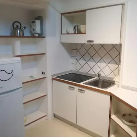 Appartamento Bilocale Mansardato Zona Corso Buenos Aires Mm1-mm2 Lippi 2 Milano