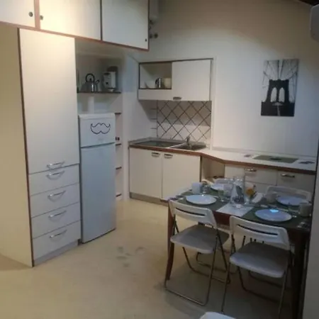 Bilocale Mansardato Zona Corso Buenos Aires Mm1-mm2 Lippi 2 アパート *