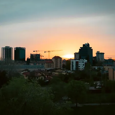 Wownavigli Apartment-sofa Bed Metro M4 Tram 2 *