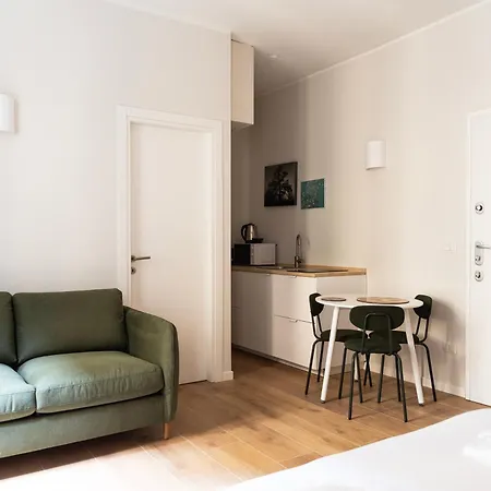 Youhosty - Ticinese 2 * ميلان