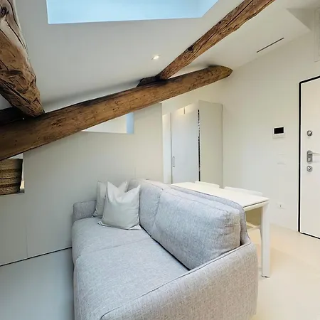 Mansarda San Gregorio Apartment *