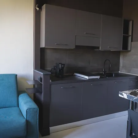 Wownavigli Apartment-sofa Bed Metro M4 Tram 2