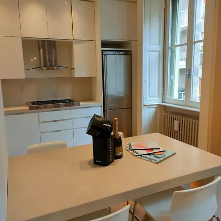 דירה Esclusive & Elegant Loft, Duomo 10 Minutes *