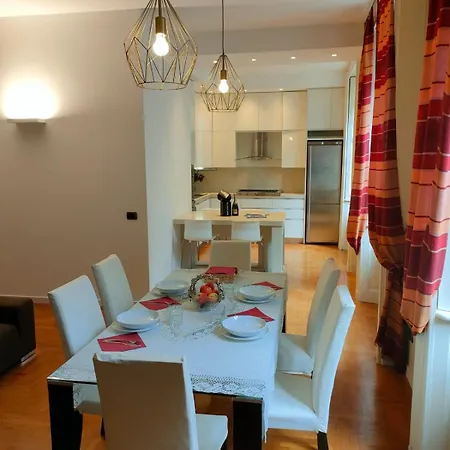Apartment Esclusive & Elegant Loft, Duomo 10 Minutes