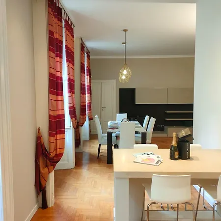 Apartment Esclusive & Elegant Loft, Duomo 10 Minutes Milan