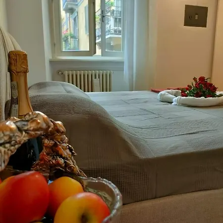 Esclusive & Elegant Loft, Duomo 10 Minutes * מילאנו