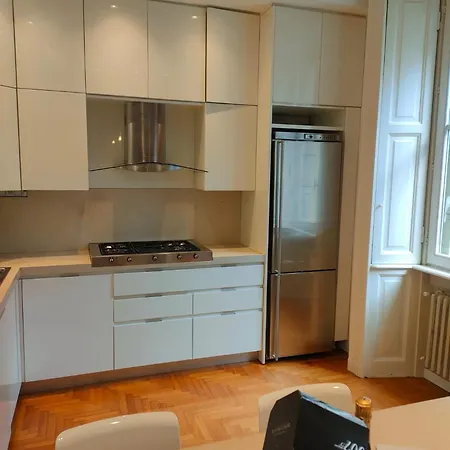 Esclusive & Elegant Loft, Duomo 10 Minutes * מילאנו