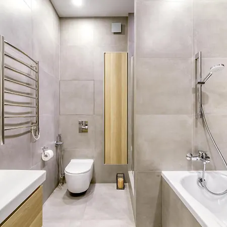 Designer Apartment, Warm, Spacious In Appartamento *